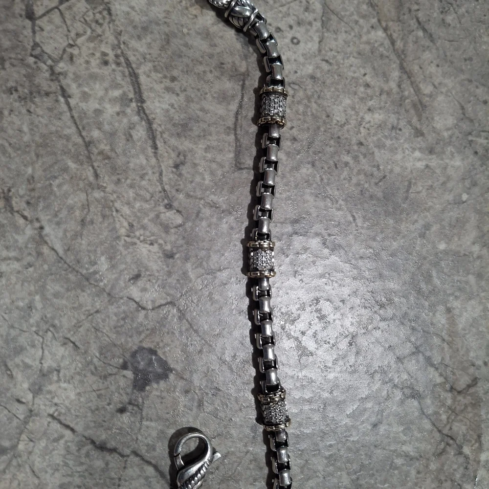 Silver and Gold Bracelet with Elegant Design - Picture 2 of 4